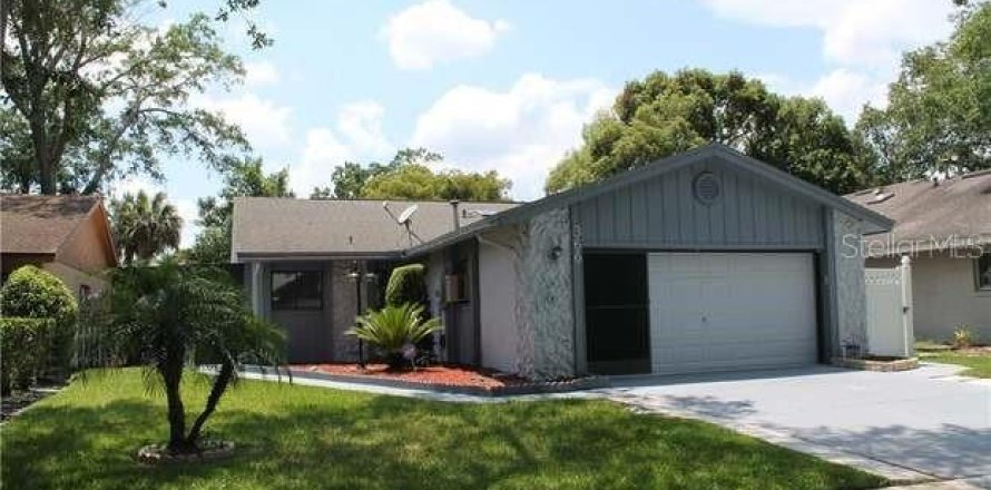 Villa ou maison à Casselberry, Floride 3 chambres, 140.38 m2 № 1614027