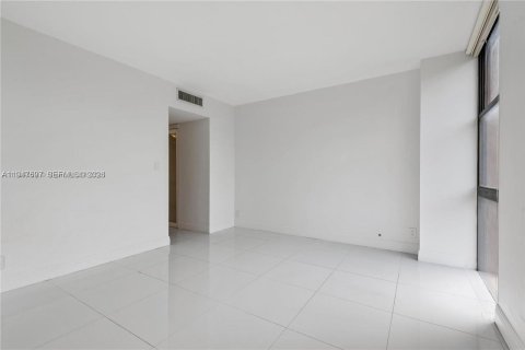 Снять в аренду кондоминиум в Авентура, Флорида 2 спальни, 121.98м2, № 2003783 - фото 7