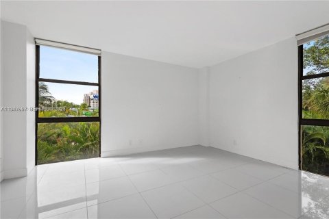 Снять в аренду кондоминиум в Авентура, Флорида 2 спальни, 121.98м2, № 2003783 - фото 6