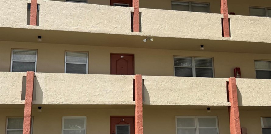 Condo à Sunrise, Floride, 2 chambres № 2084212