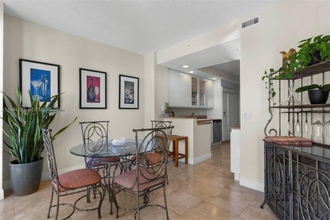 Condo in Aventura, Florida, 3 bedrooms № 2060136 - photo 9