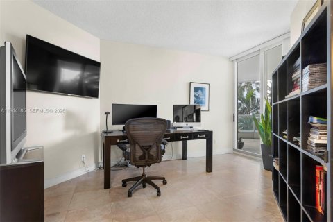 Condo in Aventura, Florida, 3 bedrooms № 2060136 - photo 11