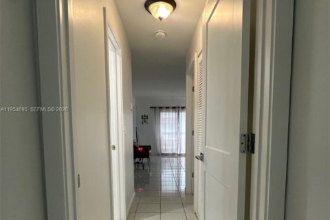 Condominio en venta en Miami, Florida, 2 dormitorios, 80.08 m2 № 2153352 - foto 8