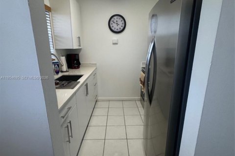 Condominio en venta en Miami, Florida, 2 dormitorios, 80.08 m2 № 2153352 - foto 4