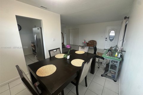 Condominio en venta en Miami, Florida, 2 dormitorios, 80.08 m2 № 2153352 - foto 7