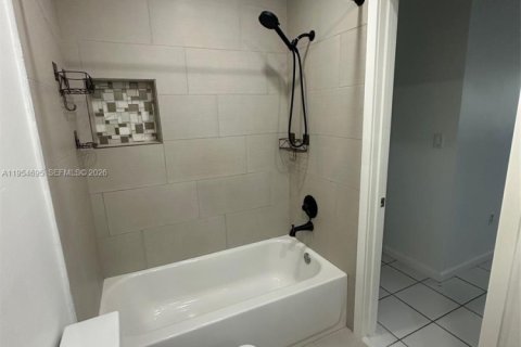 Condominio en venta en Miami, Florida, 2 dormitorios, 80.08 m2 № 2153352 - foto 18