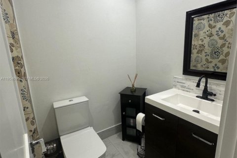 Condominio en venta en Miami, Florida, 2 dormitorios, 80.08 m2 № 2153352 - foto 11