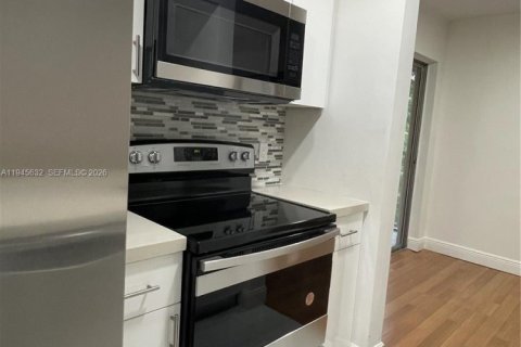 Купить кондоминиум в Майами, Флорида 2 спальни, 101.54м2, № 2003187 - фото 13