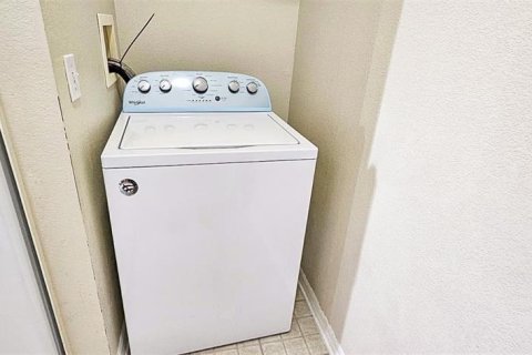 Condo in Winter Garden, Florida, 2 bedrooms  № 2204805 - photo 11