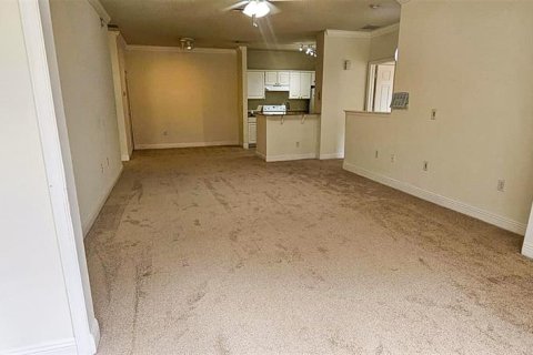 Condo in Winter Garden, Florida, 2 bedrooms  № 2204805 - photo 7
