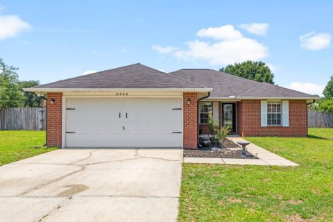 House in Milton, Florida 3 bedrooms, 122.63 sq.m. № 590331 - photo 1