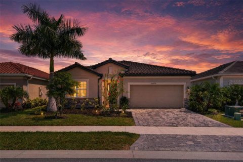 Villa ou maison à vendre à Venice, Floride: 3 chambres, 220.46 m2 № 2130910 - photo 2