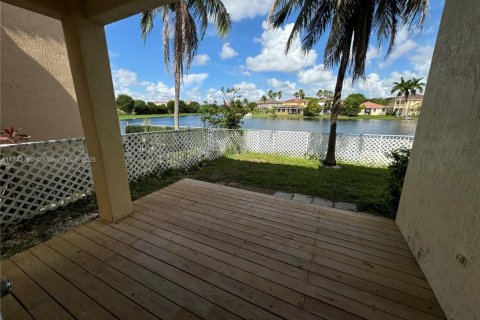 House in Miramar, Florida 4 bedrooms, 188.78 sq.m. № 1710174 - photo 20