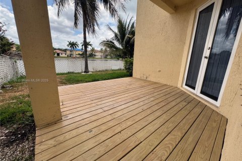 House in Miramar, Florida 4 bedrooms, 188.78 sq.m. № 1710174 - photo 18