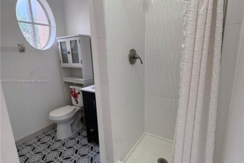 House in Miramar, Florida 4 bedrooms, 188.78 sq.m. № 1710174 - photo 8