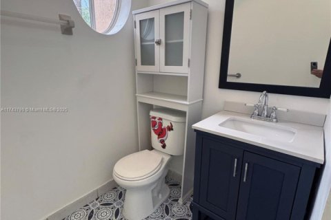 House in Miramar, Florida 4 bedrooms, 188.78 sq.m. № 1710174 - photo 9