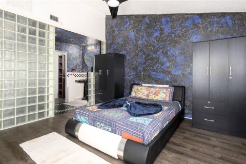 Touwnhouse à vendre à Tampa, Floride: 3 chambres, 130.25 m2 № 2094348 - photo 16