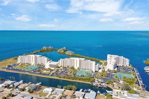 Condo à Hudson, Floride, 2 chambres  № 2135934