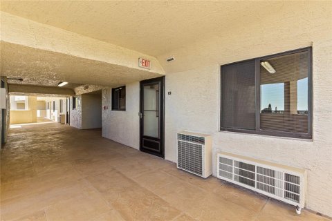 Condominio en alquiler en Hudson, Florida, 2 dormitorios, 88.26 m2 № 2135934 - foto 4