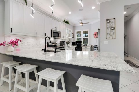 House in Port St. Lucie, Florida 3 bedrooms, 152.92 sq.m. № 2082983 - photo 9