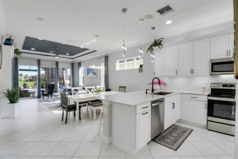 House in Port St. Lucie, Florida 3 bedrooms, 152.92 sq.m. № 2082983 - photo 7