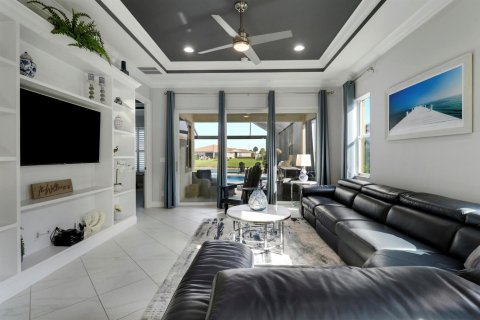 House in Port St. Lucie, Florida 3 bedrooms, 152.92 sq.m. № 2082983 - photo 18