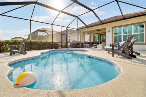 House in Port St. Lucie, Florida 3 bedrooms, 152.92 sq.m. № 2082983 - photo 3
