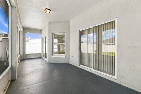 House in Kissimmee, Florida 3 bedrooms, 186.92 sq.m. № 2391009 - photo 9