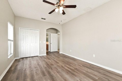 House in Kissimmee, Florida 3 bedrooms, 186.92 sq.m. № 2391009 - photo 11