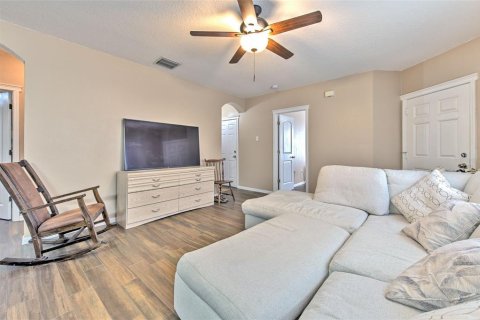 Casa en venta en Fish Hawk, Florida, 4 dormitorios, 115.11 m2 № 2148850 - foto 5