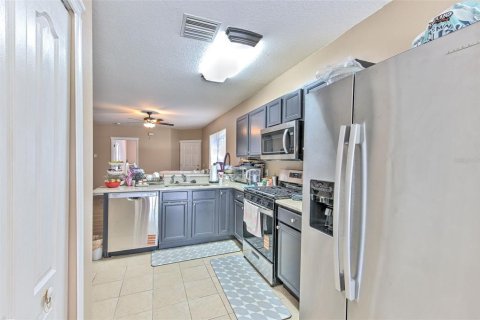Casa en venta en Fish Hawk, Florida, 4 dormitorios, 115.11 m2 № 2148850 - foto 11