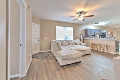 Casa en venta en Fish Hawk, Florida, 4 dormitorios, 115.11 m2 № 2148850 - foto 6