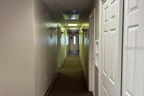 Immobilier commercial à louer à Ocala, Floride: 197.7 m2 № 1786779 - photo 9
