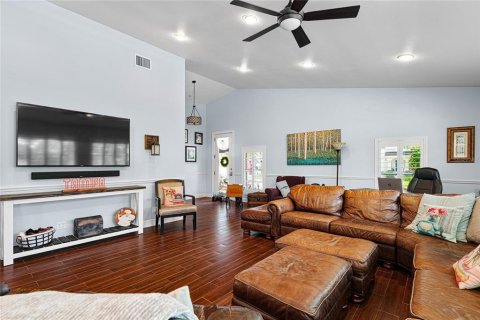 Villa ou maison à louer à Tampa, Floride: 3 chambres, 199.74 m2 № 2101241 - photo 10