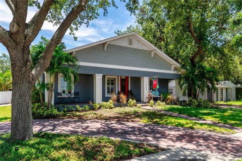 Villa ou maison à louer à Tampa, Floride: 3 chambres, 199.74 m2 № 2101241 - photo 2