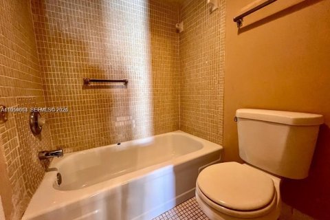 Condo in Lauderhill, Florida, 2 bedrooms № 2019842 - photo 22