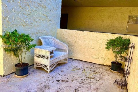 Condo in Lauderhill, Florida, 2 bedrooms № 2019842 - photo 5