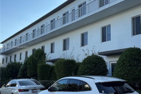 Снять в аренду кондоминиум в Дорал, Флорида 3 спальни, 102.38м2, № 1986346 - фото 4