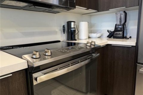 Снять в аренду кондоминиум в Дорал, Флорида 3 спальни, 102.38м2, № 1986346 - фото 7