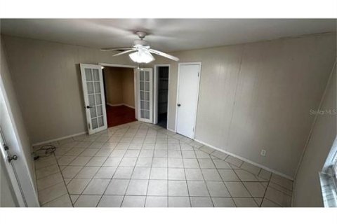 House in Orlando, Florida 4 bedrooms, 134.99 sq.m. № 2291240 - photo 26