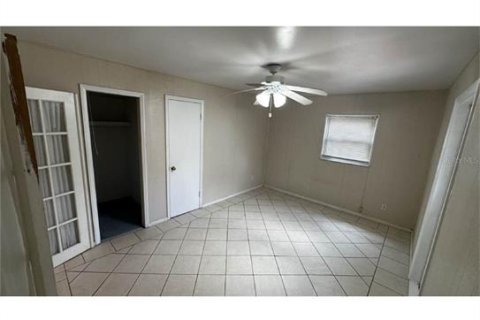 House in Orlando, Florida 4 bedrooms, 134.99 sq.m. № 2291240 - photo 7