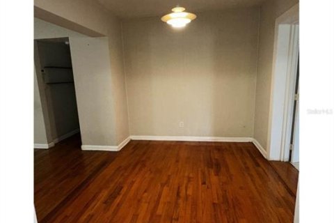 House in Orlando, Florida 4 bedrooms, 134.99 sq.m. № 2291240 - photo 23