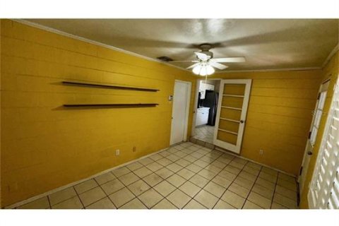 House in Orlando, Florida 4 bedrooms, 134.99 sq.m. № 2291240 - photo 19