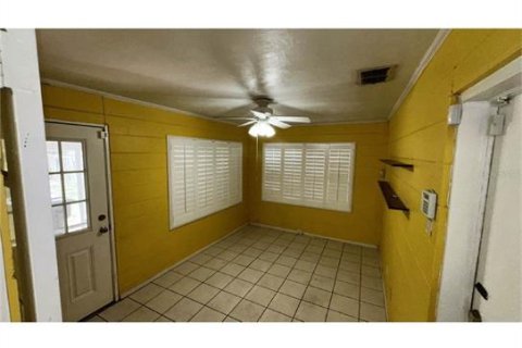 House in Orlando, Florida 4 bedrooms, 134.99 sq.m. № 2291240 - photo 18