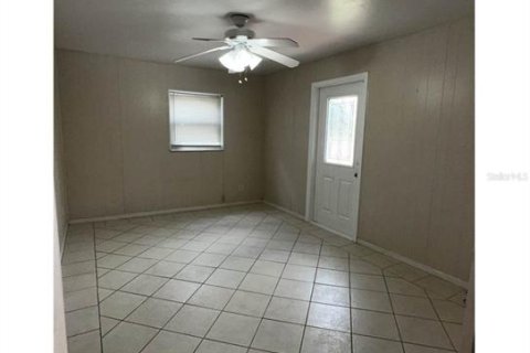 House in Orlando, Florida 4 bedrooms, 134.99 sq.m. № 2291240 - photo 24