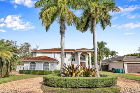 Villa ou maison à vendre à Miami, Floride: 4 chambres, 259.66 m2 № 1479792 - photo 2