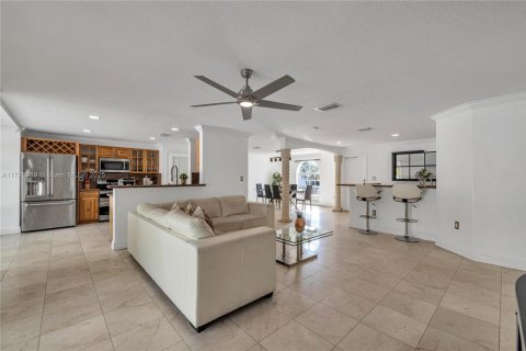 Villa ou maison à vendre à Miami, Floride: 4 chambres, 259.66 m2 № 1479792 - photo 29