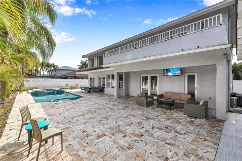 Villa ou maison à vendre à Miami, Floride: 4 chambres, 259.66 m2 № 1479792 - photo 13