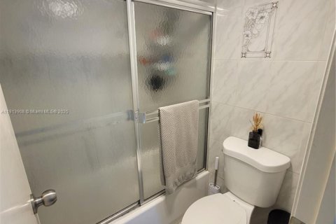 Copropriété à vendre à Aventura, Floride: 2 chambres, 105.72 m2 № 1968527 - photo 10