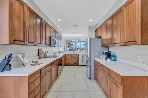 Condo in Palmetto, Florida, 3 bedrooms  № 2100657 - photo 12